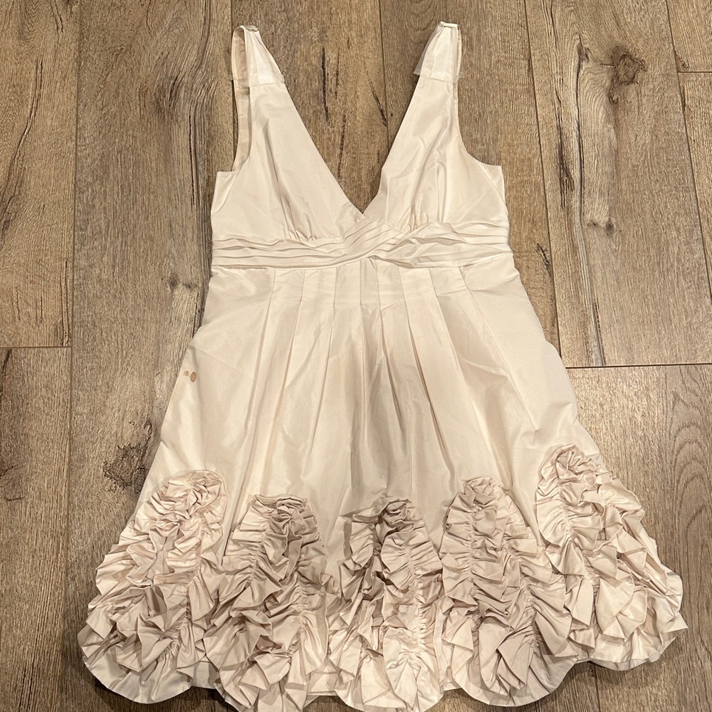 BCBGMaxAzria Cream Fabric Detail
